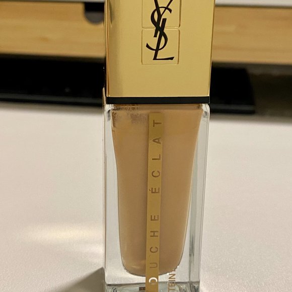 Yves Saint Laurent Touch Eclat Le Teint Foundation - BD 10 Warm Porcelain - Picture 2 of 5